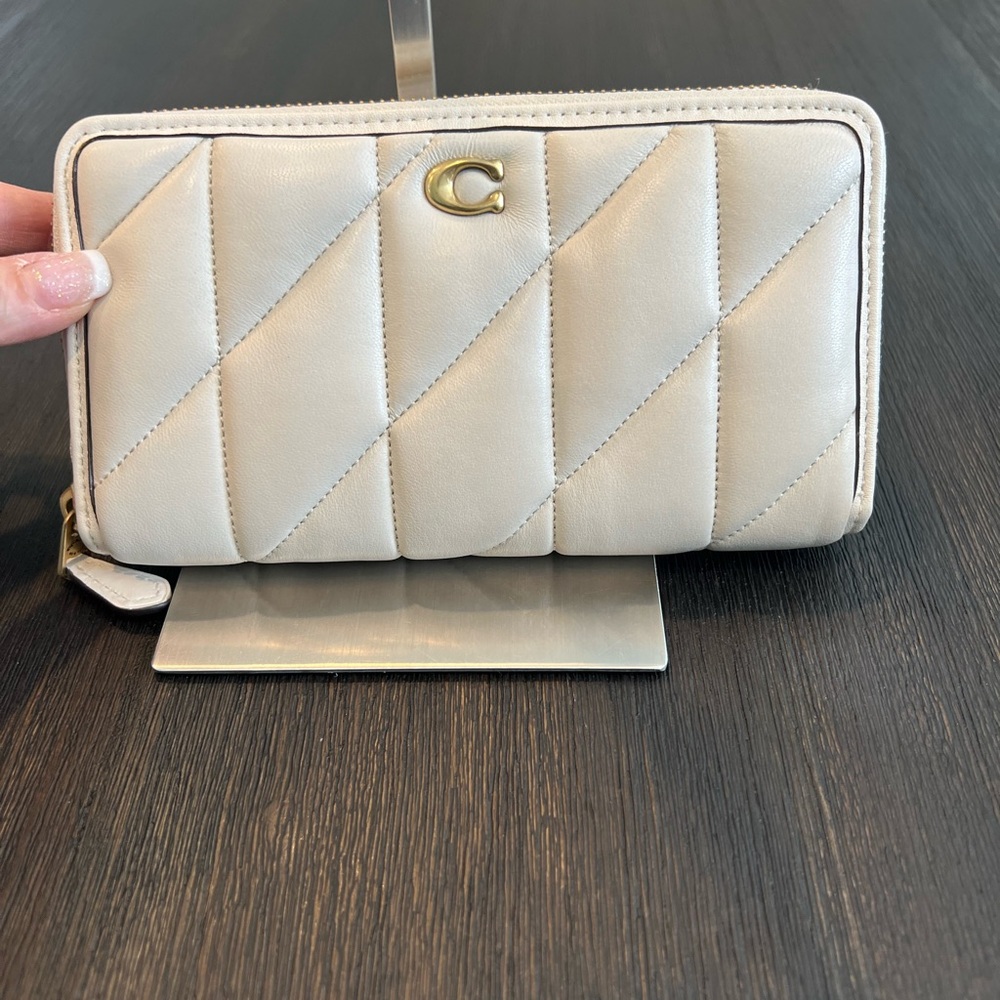 Coach Accordion Zip Wallet with Pillow Quilting
